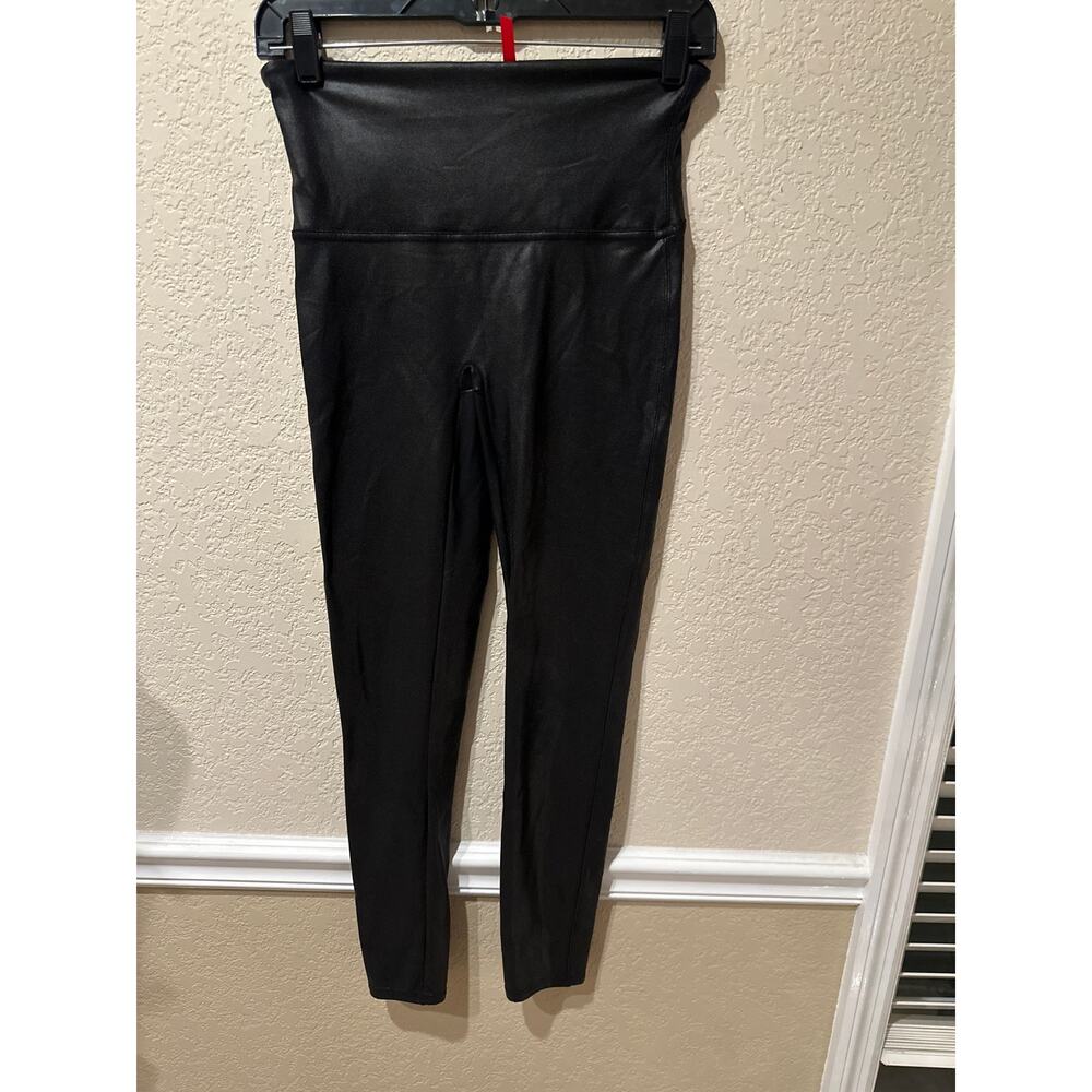 Women’s Spanx Faux Leather Leggings. Size Large